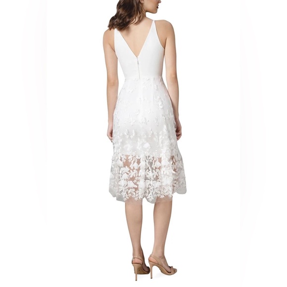 NWT Dress the Population “Darleen” White Embellished Flower Midi Dress - Small - Picture 3 of 3